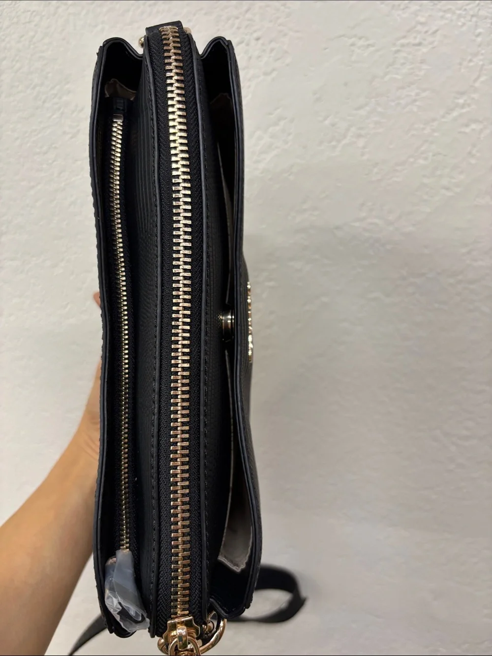 GUESS lyndi Crossbody bag black